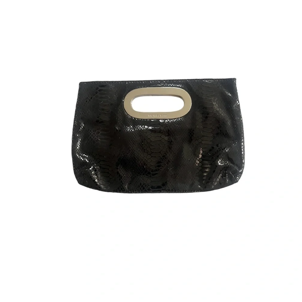 BEAUTIFUL 💜MICHAEL KORS💜 Black Snakeprint Leather 💜BLACK CLUTCH! NEAR MINT...